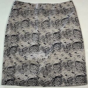 Women’s Pencil Skirt Valerie Bertinelli blush and black print size 8